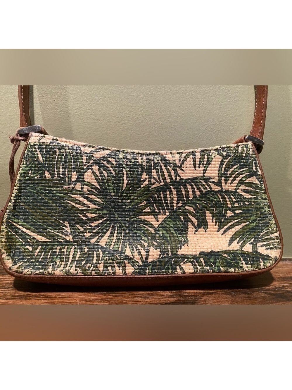 Liz Claiborne Palm Tree Bag - Picture 2 of 9